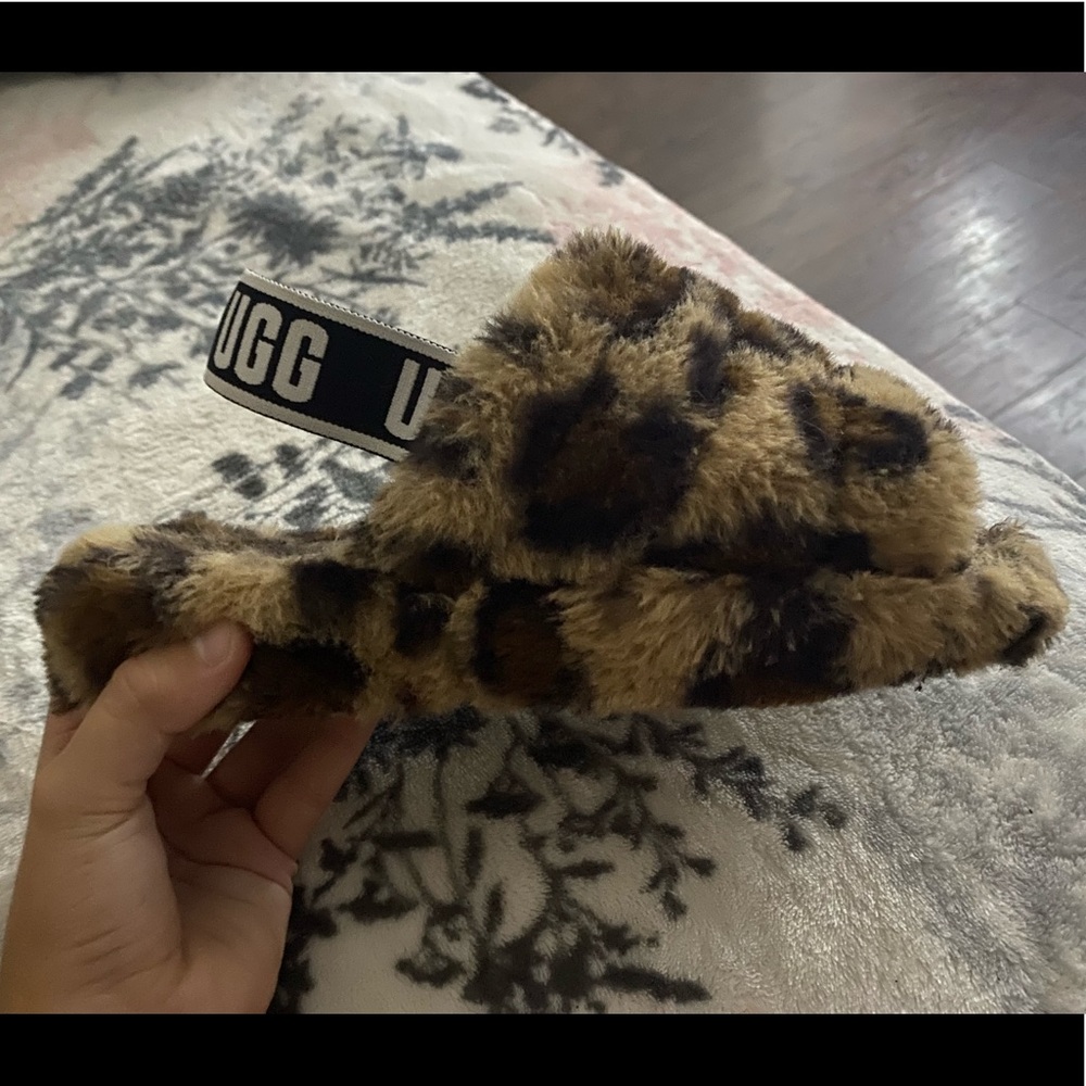 Cheeta print womens ugg slipers